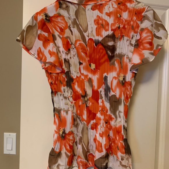 Blouse red/orange flowers - Picture 3 of 3